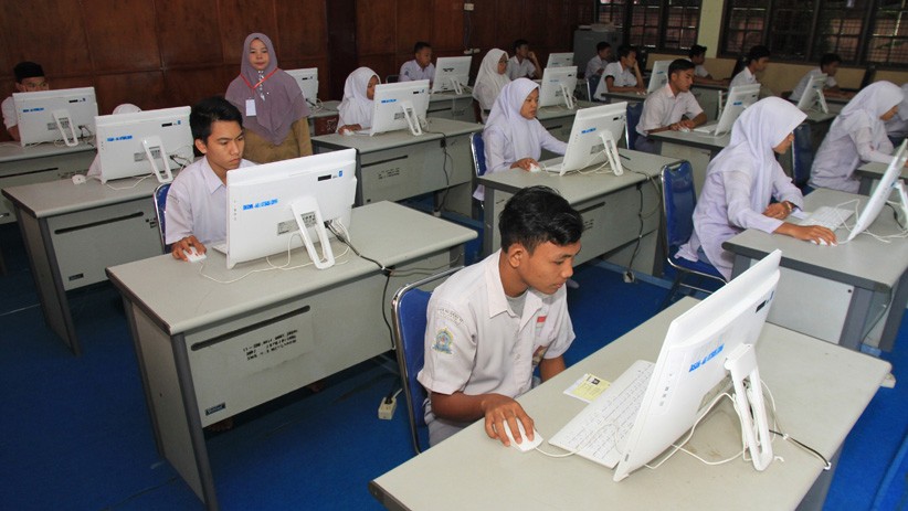 Jutaan Pelajar SMK di Tanah Air Ikuti UNBK, Begini Suasananya - Bagian 1