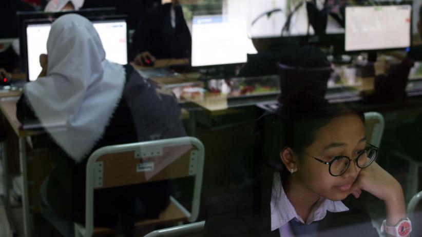 Jutaan Pelajar SMK di Tanah Air Ikuti UNBK, Begini Suasananya - Bagian 4