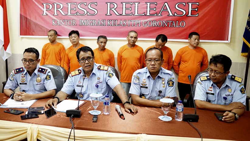 Imigrasi Gorontalo Tahan 6 WNA China Diduga Pekerja Ilegal