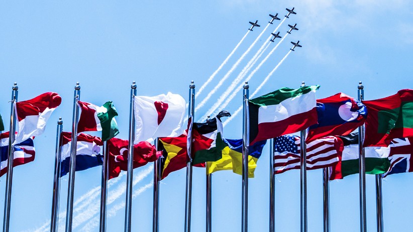 Aksi Menegangkan Tim Aerobatik Jupiter TNI AU di Langit Malaysia - Bagian 2