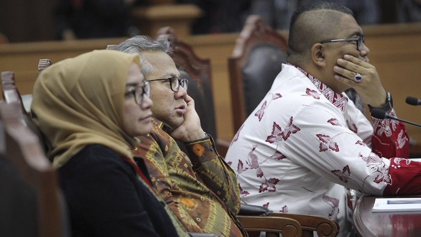 MK Putuskan Penambahan Waktu Penghitungan Suara di TPS Selama 12 Jam - Bagian 3