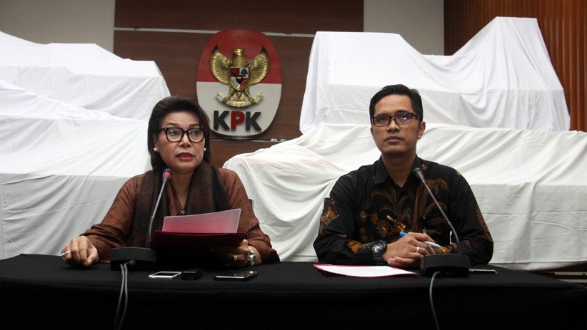 Diduga untuk Serangan Fajar, Ini Amplop Berisi Uang Milik Bowo Golkar - Bagian 3