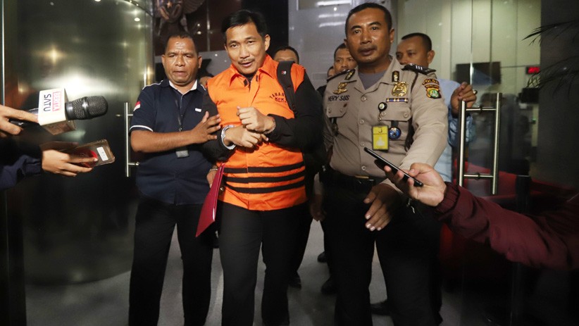 Kena OTT, Politisi Golkar Bowo Sidik Pangarso Ditahan KPK - Bagian 1