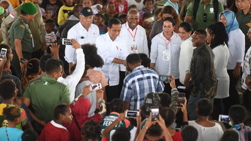 Presiden Jokowi Kunjungi Pengungsi Korban Banjir Bandang Sentani