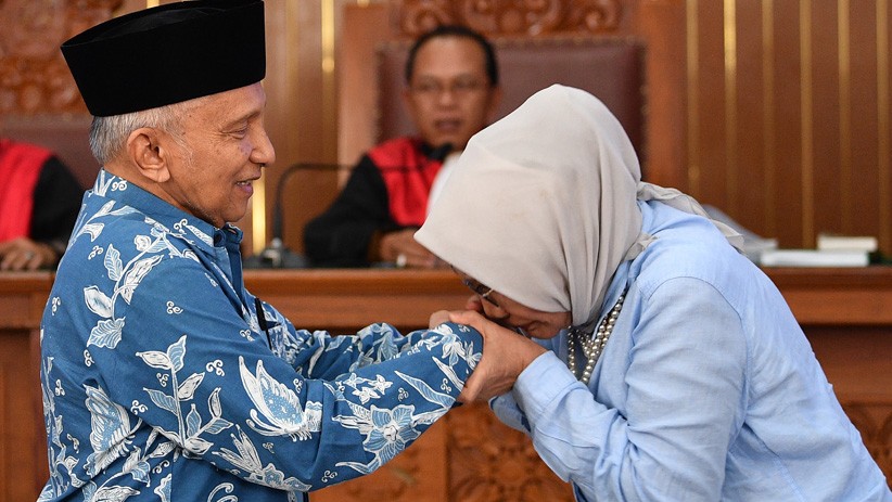 Momen Pertemuan Amien Rais dan Ratna Sarumpaet pada Sidang Kasus Hoaks - Bagian 2