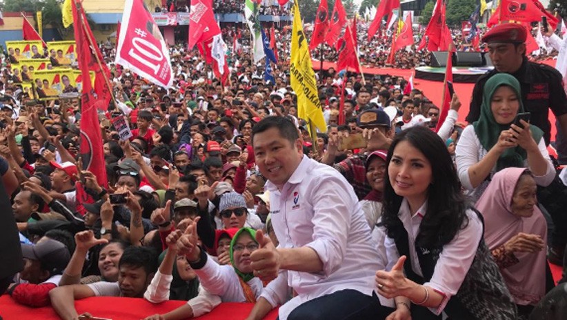 HT dan Liliana Tanaja Dampingi Jokowi Kampanye Terbuka di Banyumas - Bagian 4