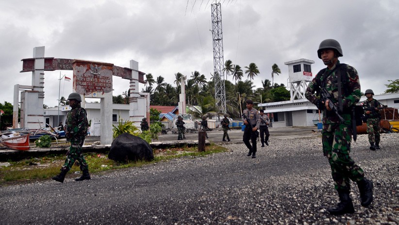 Melihat Pasukan TNI-Polri Patroli Jaga Wilayah Perbatasan NKRI - Bagian 3
