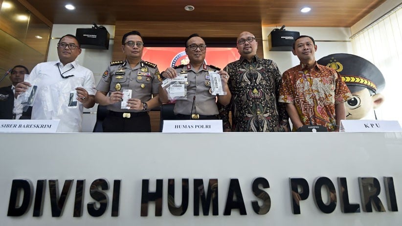 Polisi Tangkap 2 Pelaku Penyebar Video Hoaks Server KPU Settingan - Bagian 3