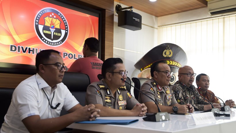 Polisi Tangkap 2 Pelaku Penyebar Video Hoaks Server KPU Settingan - Bagian 2