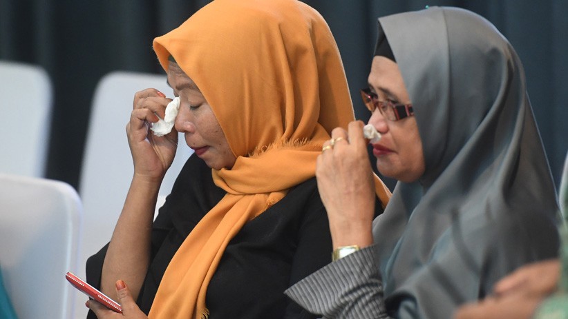 Momen Haru WNI yang Disandera Kelompok Abu Sayyaf Kembali ke Keluarga - Bagian 3