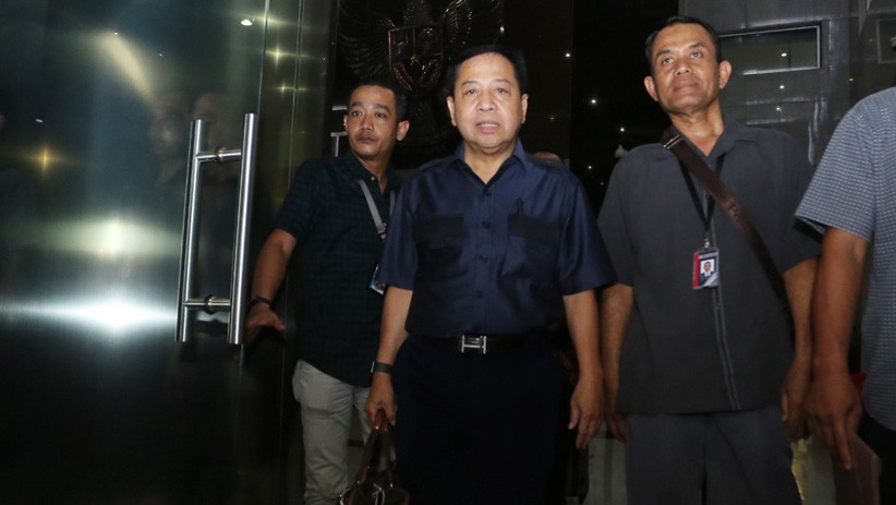 Setya Novanto Diperiksa KPK terkait Kasus Dugaan Korupsi E-KTP - Bagian 1