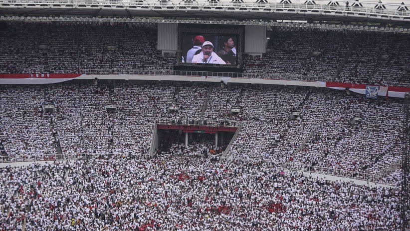 Lautan Manusia Pendukung Jokowi-Ma'ruf Amin Putihkan GBK - Bagian 4