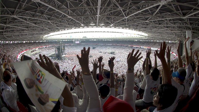 Orasi Politik Jokowi Tutup Konser Putih Bersatu di GBK - Bagian 4