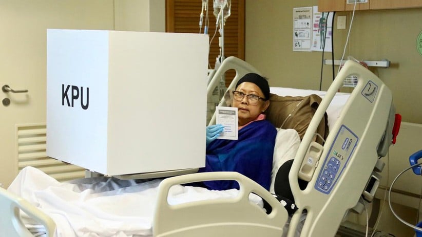 SBY Temani Ani Yudhoyono Nyoblos di Atas Ranjang Rumah Sakit Singapura - Bagian 2