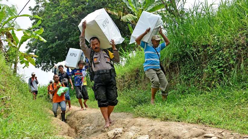 Potret Distribusi Logistik Pemilu ke Daerah Terpencil di Indonesia - Bagian 3