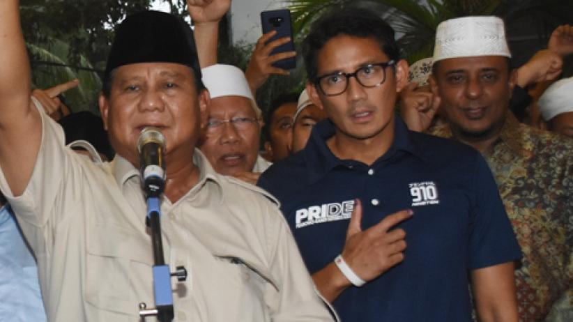 Ekspresi Sandiaga Uno saat Prabowo Deklarasi Kemenangan 62 Persen - Bagian 2