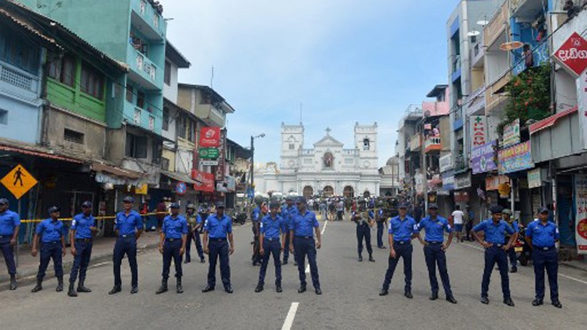 52 Orang Tewas Akibat Ledakan di Gereja Sri Lanka, Begini Suasananya - Bagian 4