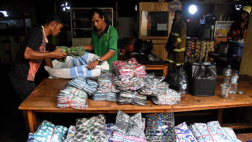 Kebakaran di Gudang Baju Blok C Pasar Tanah Abang - Bagian 3