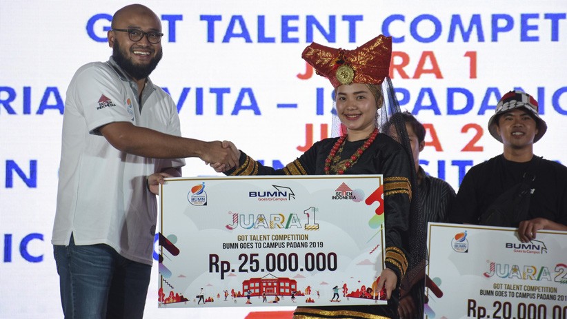 Semen Indonesia Berbagi Inspirasi kepada Mahasiswa se-Sumatera Barat - Bagian 2