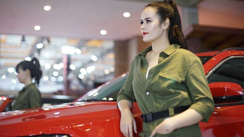 Deretan SPG-SPG Cantik di Pameran IIMS 2019 - Bagian 2