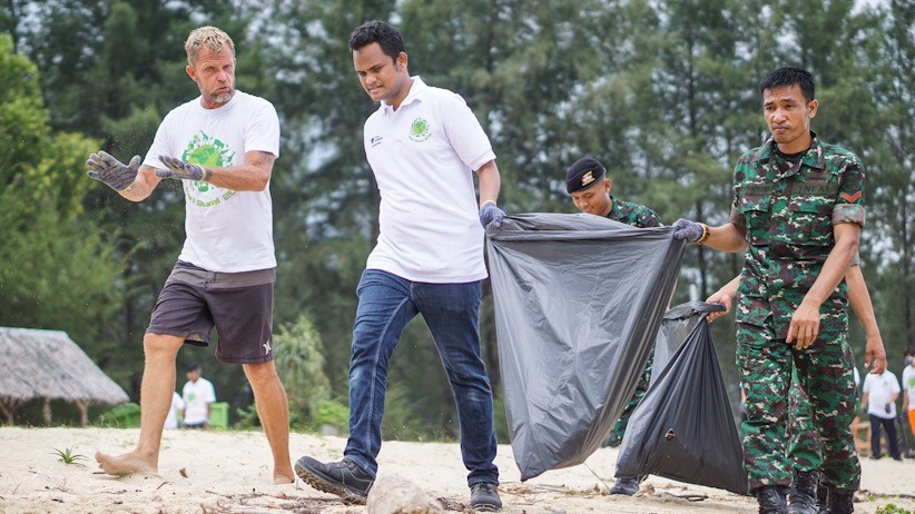 Semen Indonesia Gelar Community Day: #MembangunLingkungan - Bagian 5