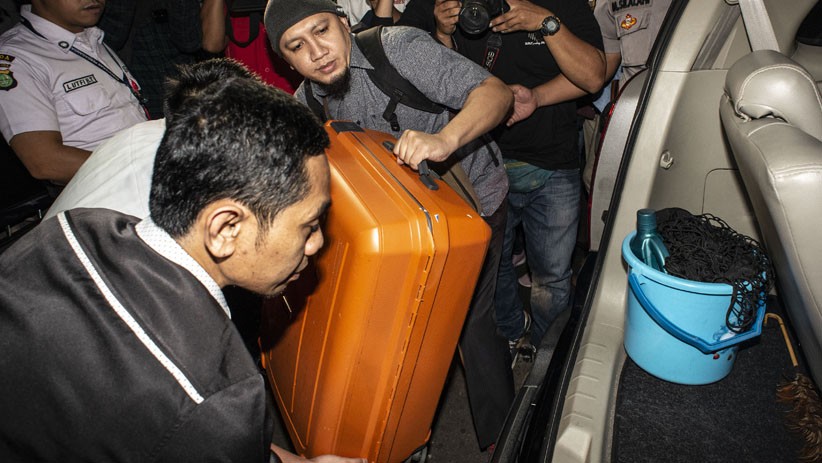 Geledah Ruang Kerja Mendag Enggartiasto Lukita, KPK Bawa 3 Koper - Bagian 2