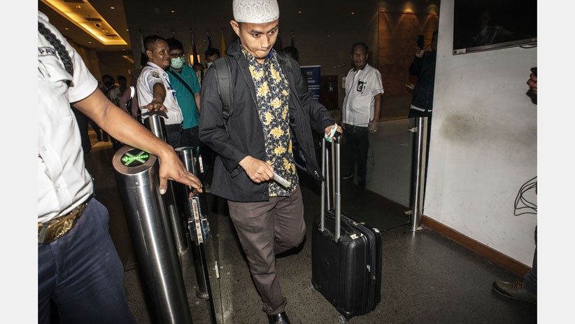 Geledah Ruang Kerja Mendag Enggartiasto Lukita, KPK Bawa 3 Koper - Bagian 3