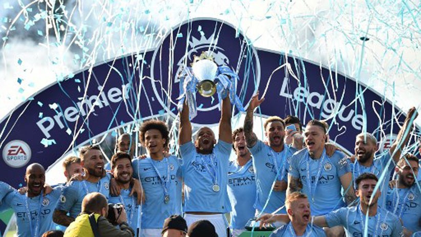 Momen Manchester City Angkat Trofi Liga Inggris 2018/2019 - Bagian 1