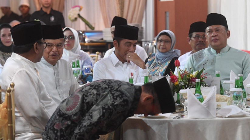 Presiden Jokowi Buka Puasa Bersama di Rumah Dinas Ketua DPR - Bagian 3