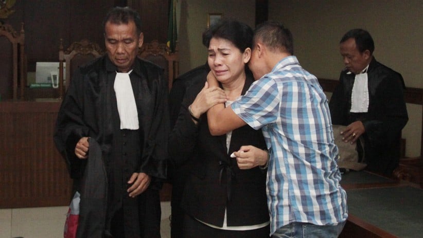Divonis 6 Tahun Penjara, Hakim Merry Purba Menangis - Bagian 2