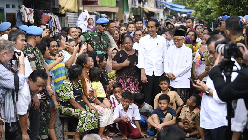 Jokowi-Ma'ruf Amin Sampaikan Pidato Kemenangan di Kampung Deret - Bagian 3