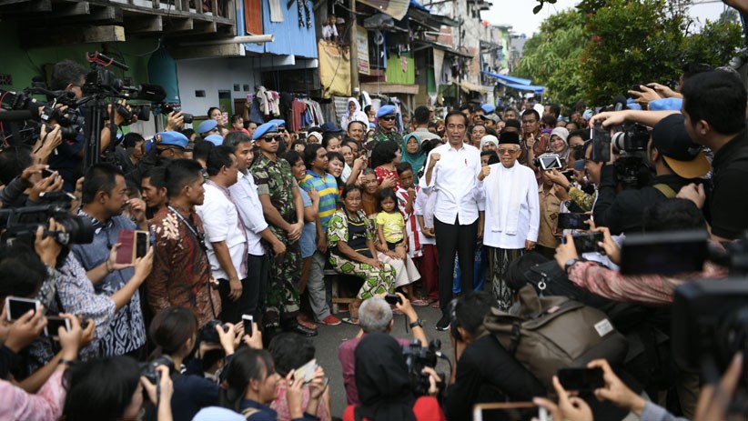 Jokowi-Ma'ruf Amin Sampaikan Pidato Kemenangan di Kampung Deret - Bagian 1