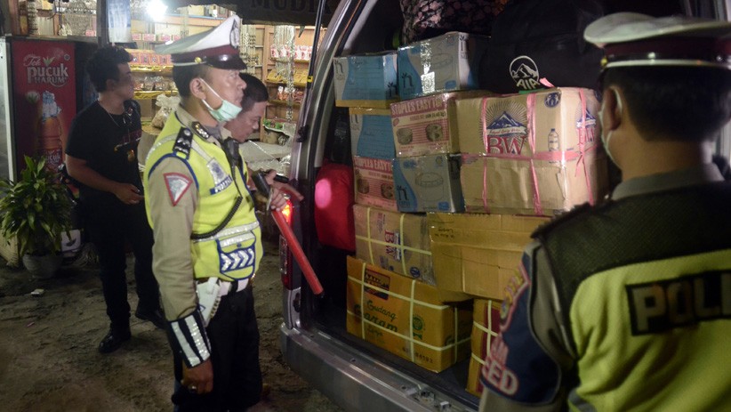 Antisipasi Pergerakan Massa ke Jakarta, Polisi Sweeping Jalur Lampung - Bagian 1