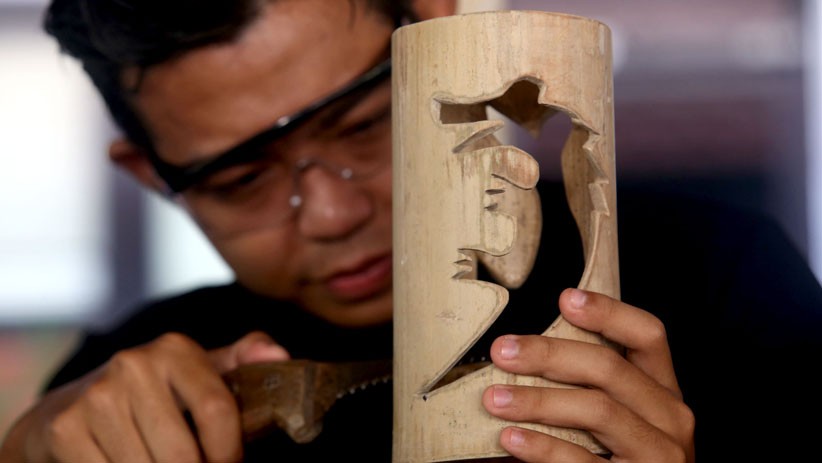 Mahasiswa Ubaya Sulap Bambu Jadi Karya Indah - Bagian 2