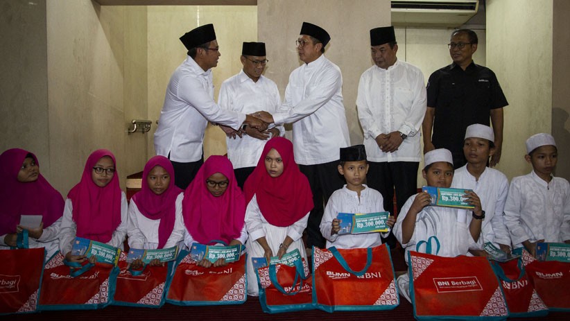 BNI Berikan Santunan kepada 1.000 Anak Yatim - Bagian 1