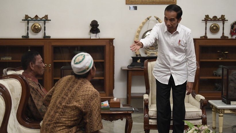 Presiden Jokowi Beri Bantuan kepada Pedagang Korban Penjarahan 22 Mei - Bagian 1