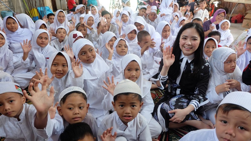 MNC Peduli Bagikan 2.400 Susu UHT untuk Yayasan Yatim Piatu Rasulullah SAW - Bagian 4