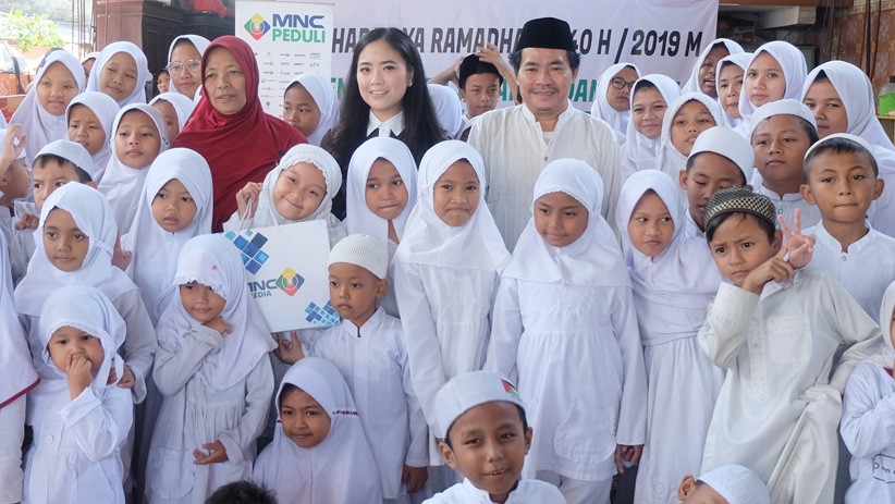 MNC Peduli Bagikan 2.400 Susu UHT untuk Yayasan Yatim Piatu Rasulullah SAW - Bagian 3