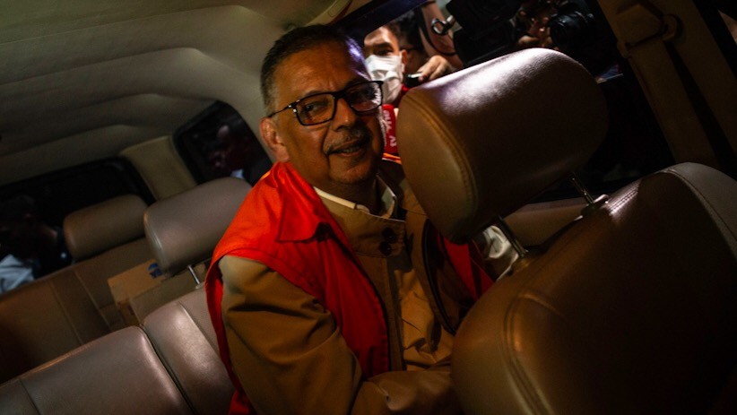 Ditahan KPK, Sofyan Basir Pakai Rompi Oranye dan Diborgol - Bagian 2