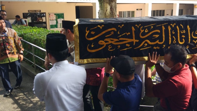 AHY dan Ibas Usung Peti Jenazah Ani Yudhoyono - Bagian 3