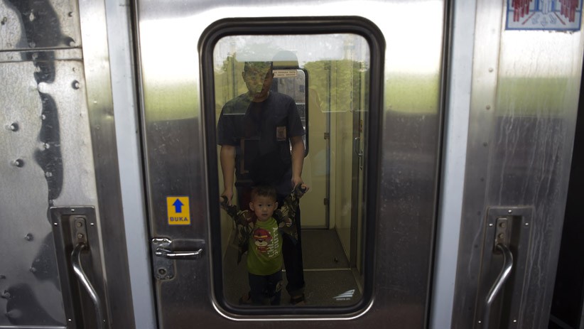 Hari Ini Diprediksi Puncak Arus Mudik di Stasiun Gambir - Bagian 3