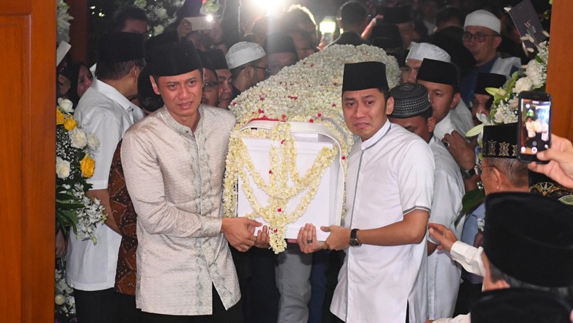 Tangisan SBY, AHY dan Ibas Antarkan Jenazah Ani Yudhoyono - Bagian 2