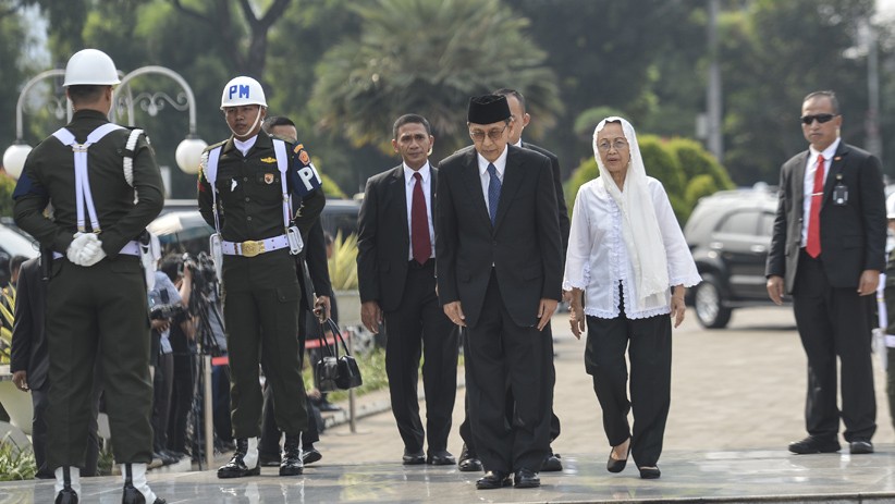 Pemakaman Ani Yudhoyono Dihadiri Tokoh-Tokoh, Diantaranya Habibie dan Megawati - Bagian 4