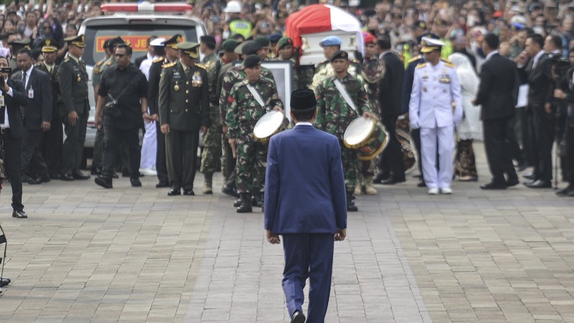 Presiden Jokowi Pimpin Upacara Pemakaman Ani Yudhoyono di TMP Kalibata - Bagian 1