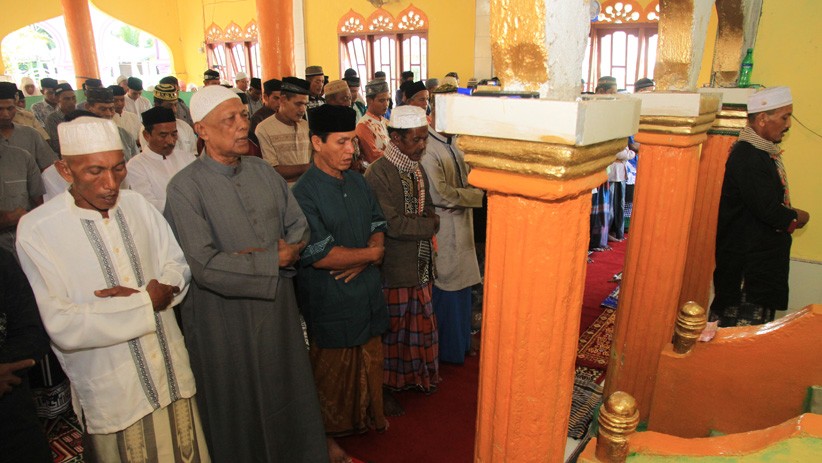Jemaah Tarekat Syattariyah Aceh dan Naqsabandiyah Padang Lebaran Hari Ini - Bagian 2