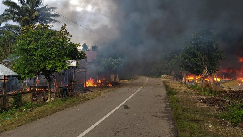 Keributan Antarpemuda di Buton, 87 Rumah Hangus Dibakar - Bagian 2