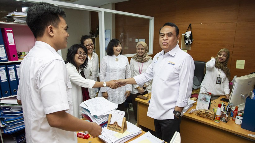 ASN Bolos Kerja Ketahuan dari Ruang Command Center Kemenpan RB - Bagian 3