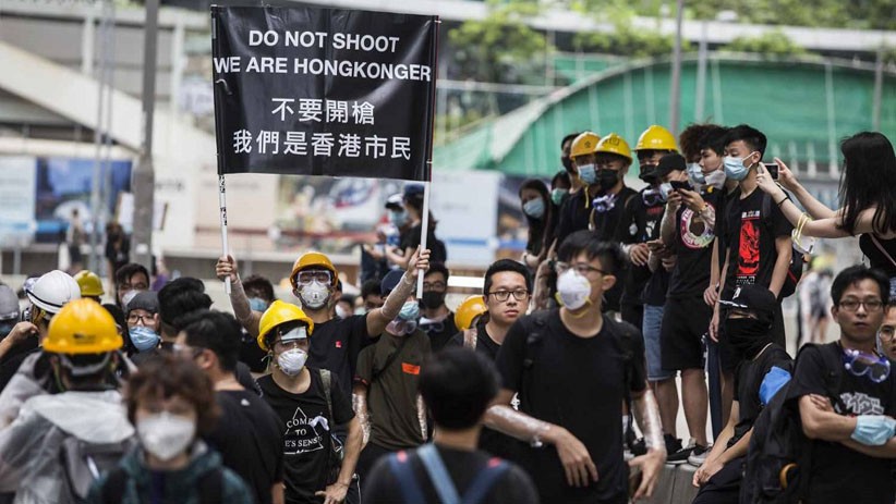 2 Juta Orang Turun ke Jalan Tuntut Pemimpin Hong Kong Carrie Lam Mundur - Bagian 5