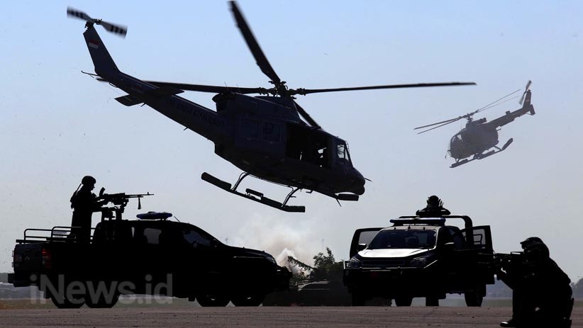 Aksi Pasukan Elite TNI AL Meriahkan HUT ke-63 Penerbangan TNI AL - Bagian 1