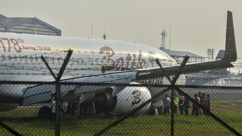 Malindo Air Tergelincir di Bandara Husein Sastranegara, 114 Penumpang Selamat - Bagian 2